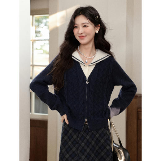 鹿向南「马德里幻想」假两件深蓝色毛衣女秋冬新款小个子短款上衣 商品图0
