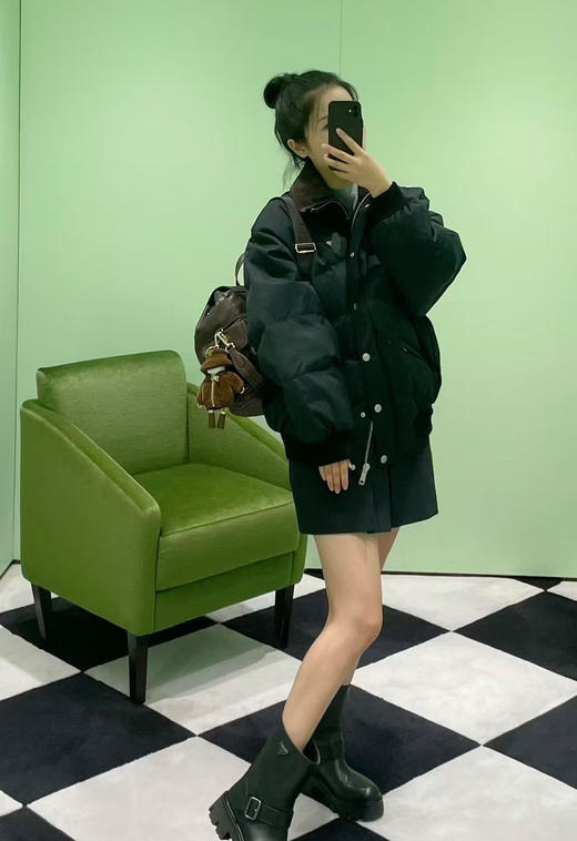 1025-4 又是来不及刷就会下架 怕打 撞色领 宽松短款 女士羽绒服 商品图4