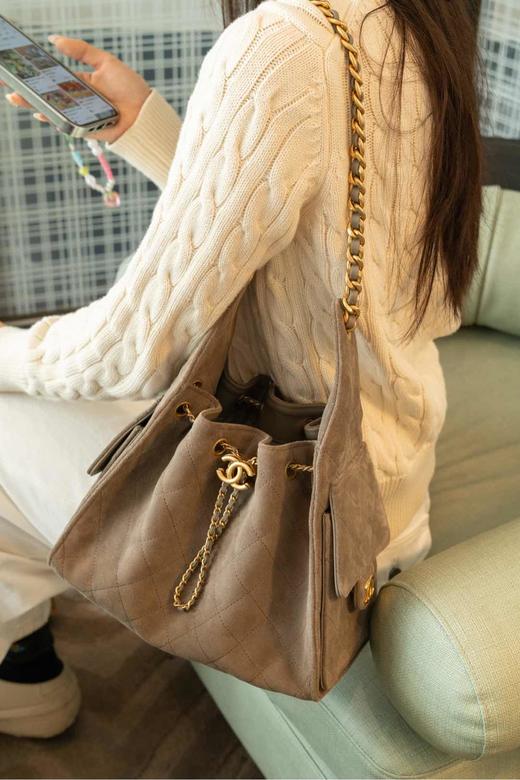 香奈儿 25C 灰色麂皮hobo 抽绳水桶包 小号（LZ*MM） 商品图6