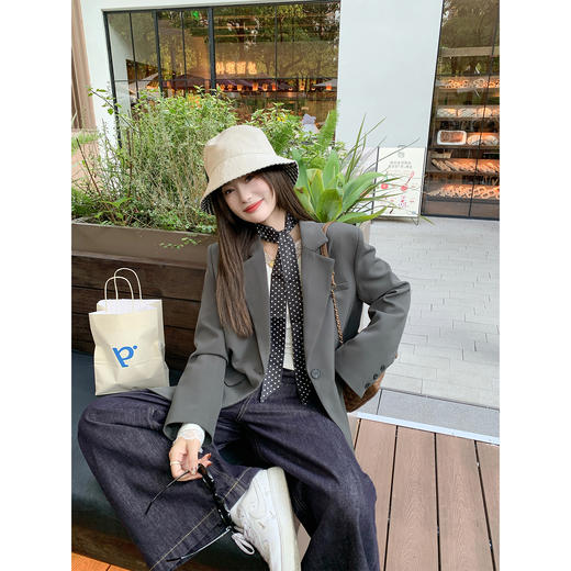 <曾小咸推荐>现货秒杀！成本巨贵，拍下包赚！灰色西装外套 日常299.99 立减150 秒杀149.99！ 商品图1