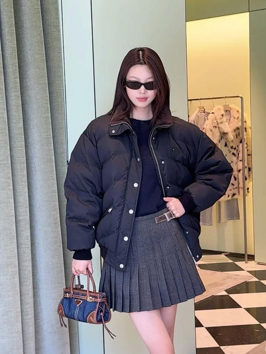 1025-4 又是来不及刷就会下架 怕打 撞色领 宽松短款 女士羽绒服 商品图8