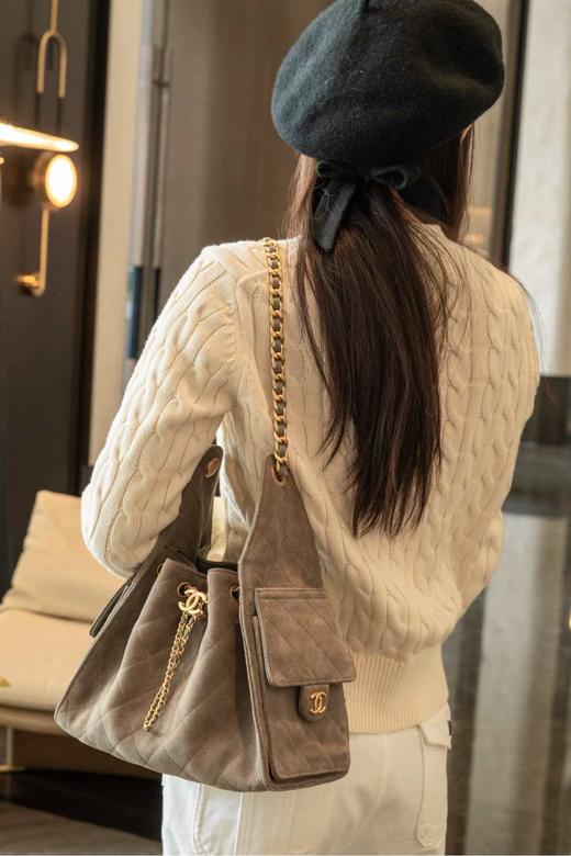 香奈儿 25C 灰色麂皮hobo 抽绳水桶包 小号（LZ*MM） 商品图5