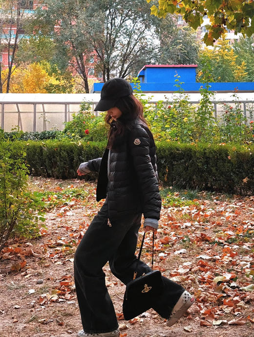 蒙口 25新款lgelle 修身薄款羽绒服(SS) 商品图2