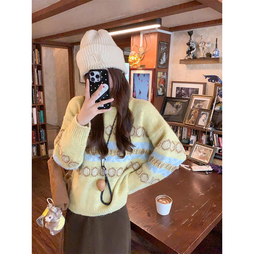 【149元任选2件】现货！黄色圆领咖蓝毛衣 商品图1