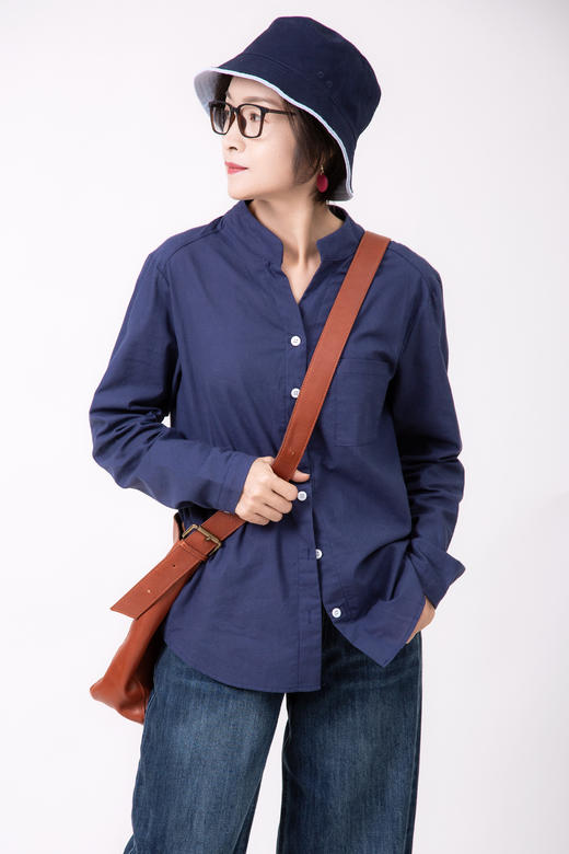 棉麻V领长袖衬衫 商品图0