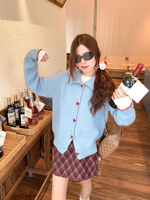 <曾小咸推荐> 现货秒杀！微信超特价！灰蓝色红色爱心扣子毛衣 日常199.99 立减100 秒杀99.99！红色半裙秒杀69.99！ 商品图7