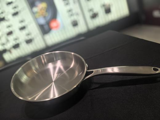 【春上新】10楼菲仕乐   24㎝布达佩斯平底单柄煎锅  吊牌价1180元   活动价 399元 商品图4