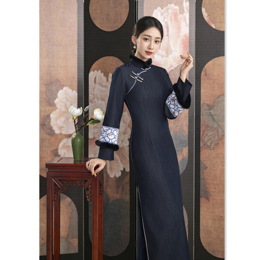 GX现代时尚改良新中式双袖长款纯色牛仔布旗袍2025秋冬新款国风旗袍 商品图3