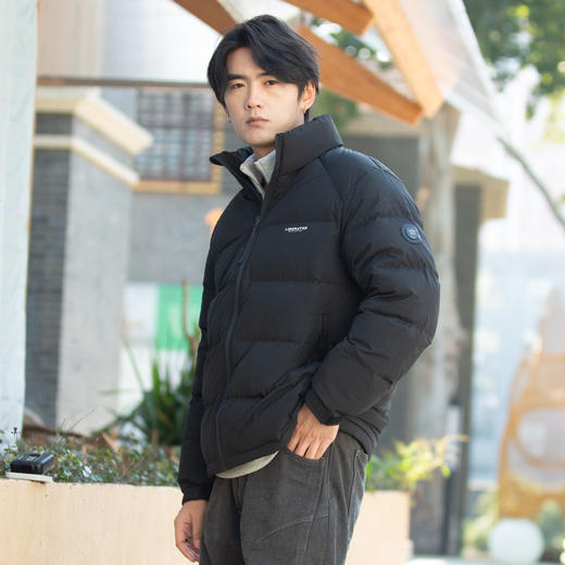 DRONKOO 2025 立领左胸字母袖子圆标基础短款中厚羽绒服 商品图3