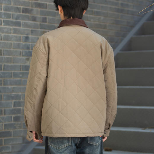 DRONKOO 2025 灯芯绒翻领菱形格绗缝巴恩风短款厚棉服 商品图4