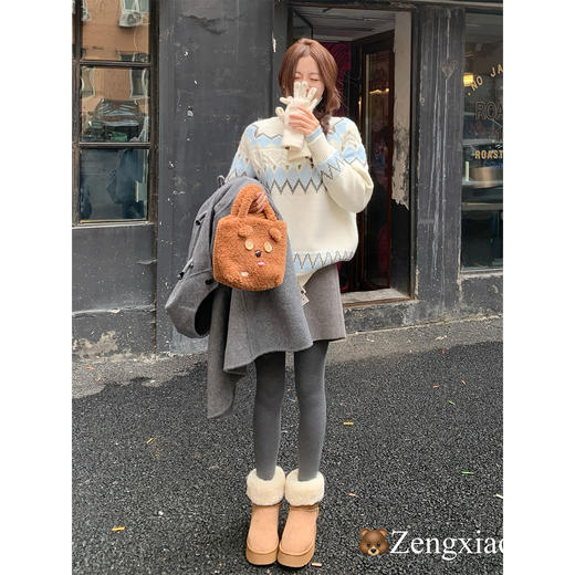 <曾小咸推荐>现货秒杀 ！微信超特价！韩系米白撞蓝灰毛衣 日常229.99 立减140 秒杀89.99！！ 商品图1