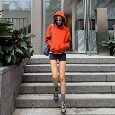 ROMI STUDIO抓绒版重磅平纹密棉橘色短款连帽套头卫衣 RWCAS66489 商品图0