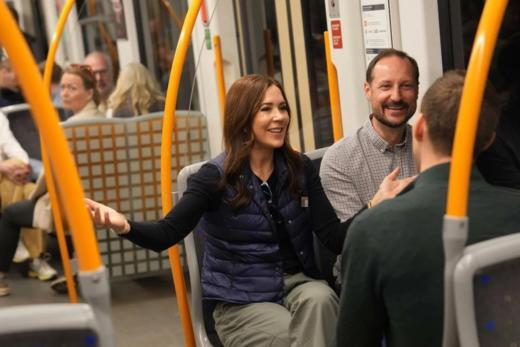 （预售七天发）高端设计师女装｜蒙家同款女士立领轻薄款鹅绒马甲！4色可选，可轻松搭配T恤或外套穿着，过渡季节，叠穿必不可少！无标发货，10.16日上新！WD 商品图1