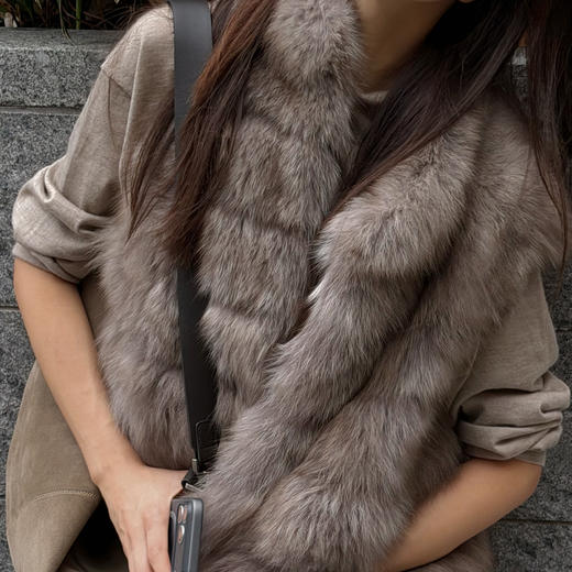 ROMI STUDIO狐狸腹毛马甲皮草蓬松顺滑皮毛一体 RWCWW86821 商品图1