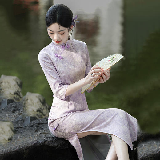 SC21931紫色国风中式长款秋季长袖旗袍改良年轻款2025新款女复古修身收腰 商品图4