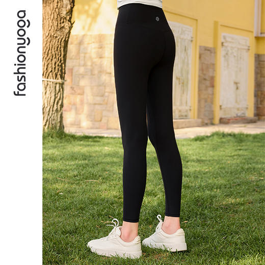 凡圣瑜伽小绒绒无尴尬线长裤 F15977W 商品图4