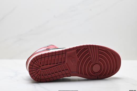 耐克乔丹Air Jordan 1 Retro Mid中帮复古球鞋DQ8426-105男女鞋 商品图8