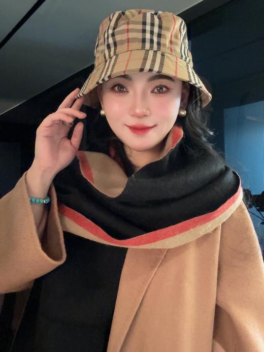 巴宝li条纹流苏装饰双面两用山羊绒围巾 商品图7