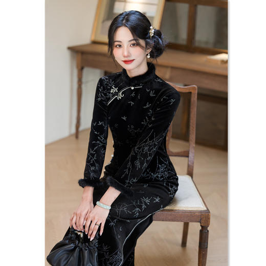 GX烫钻丝绒长款七分袖旗袍2025秋冬新款复古国风修身旗袍 商品图2