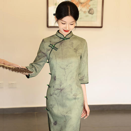 SC17346绿色国风中式长款秋季七分袖旗袍改良年轻款女复古修身收腰春秋装 商品图4