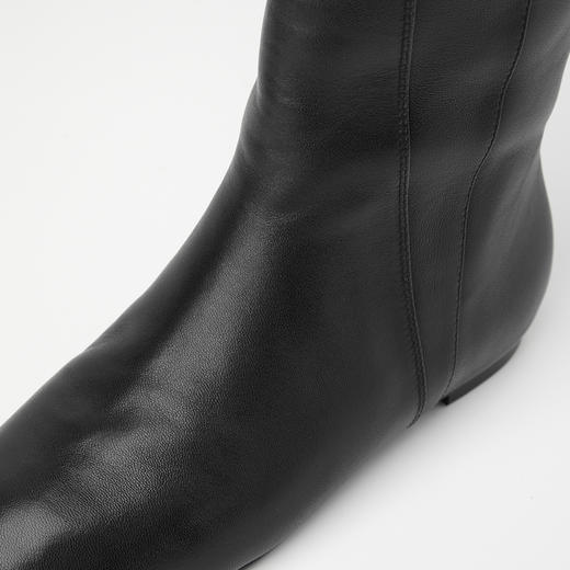 ROMI STUDIO“简约复古”羊皮舒适柔软不及膝方头高筒靴 RWCWP36765 商品图3