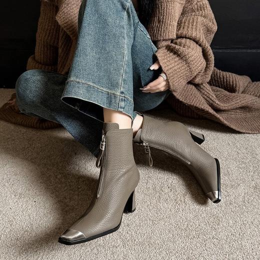 【预售5天】气质通勤金属小方头百搭短靴新款真皮短筒靴前拉链高跟靴女DJ&A7977 商品图0