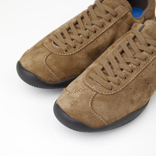 ROMI STUDIO“复古舒适”牛反绒驼色磨砂感低帮休闲鞋RWCLP36769 商品图3