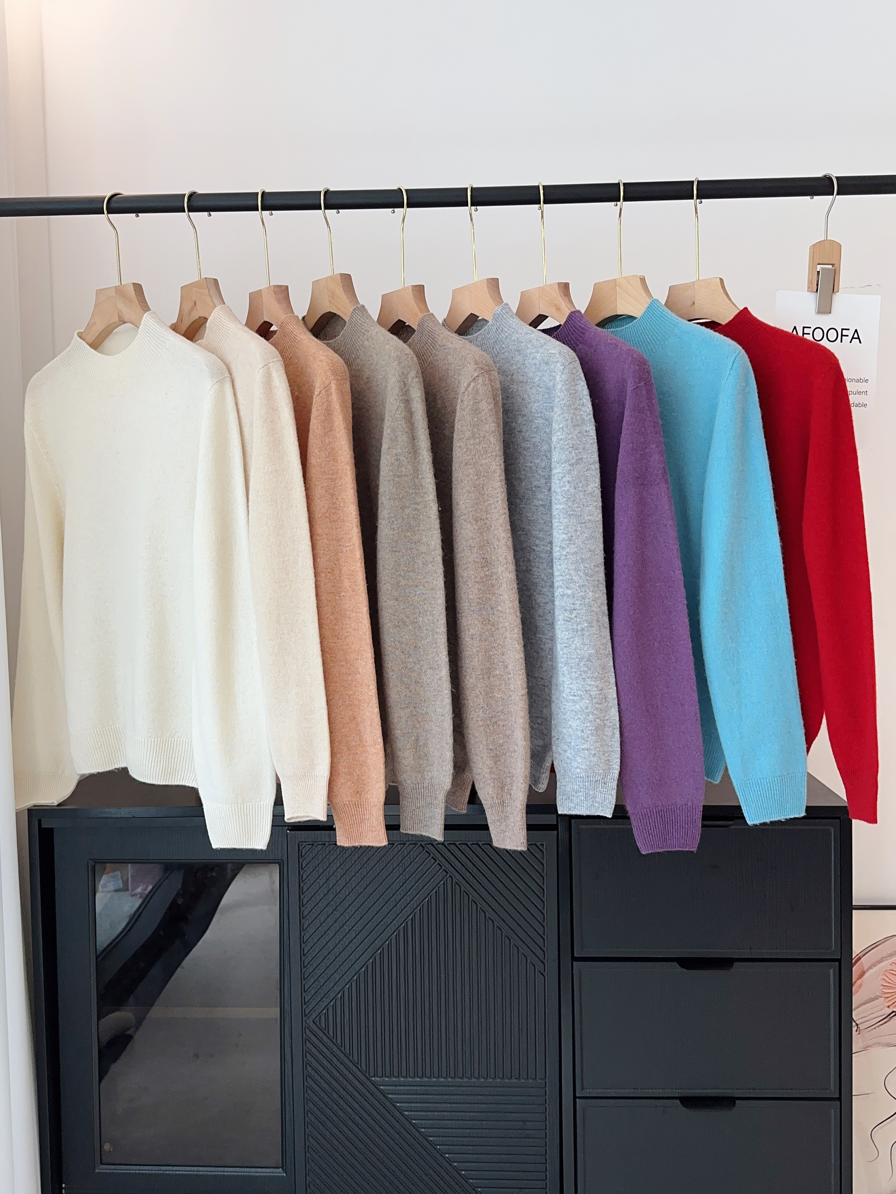 断色断码⚠️100%羊毛超值大捡漏【小禾同款无缝一体半高领羊毛衫】原价💰900+！买好一点，穿久一点”秋冬季的百搭单品！✅细腻柔软，回弹性极好，单穿慵懒、叠搭大衣也很有档次！👏自留妈妈婆婆都能穿！