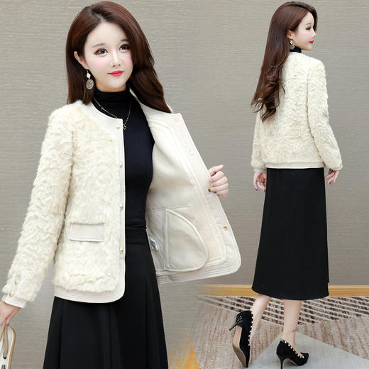 QYM 5281AS9015时尚皮毛一体外套单排扣休闲保暖毛绒外套 商品图0