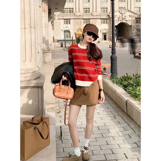 <曾小咸推荐>现货秒杀 ！微信超特价！红白条纹毛衣 日常159.99 立减70 秒杀89.99！！  毛领PU皮衣 秒杀169.99！！ 商品图1