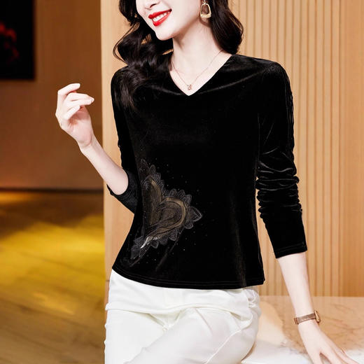 V领气质百搭黑色丝绒，蕾丝拼接长袖打底小衫上衣KQL-E37M2917 商品图2