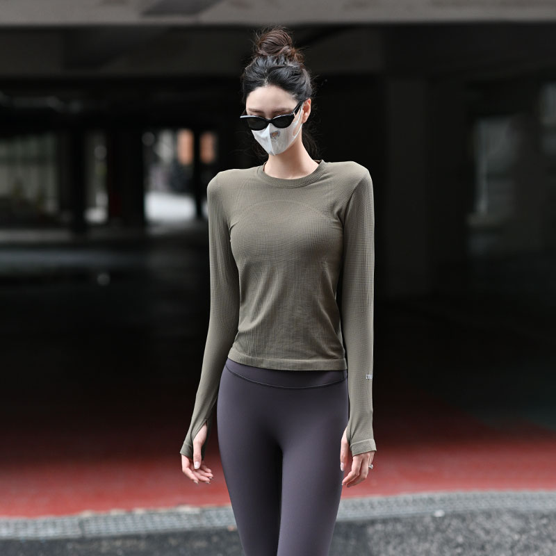 Beemen微宽松修身瑜伽服女 小细格圆领长袖 透气速干健身服 专业跑步普拉提训练上衣