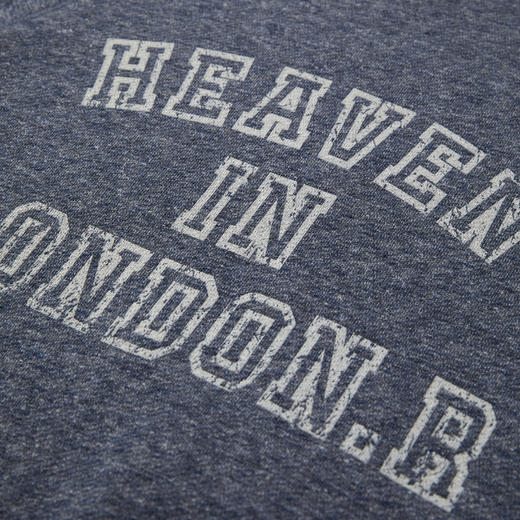 ROMI STUDIO“美式复古”天丝混纺洗水印花插肩袖卫衣 RWCWSX6144 商品图3