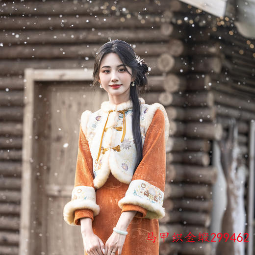 GX时尚改良新中式年轻款马甲旗袍套装2025秋冬新款针织绒旗袍 商品图3