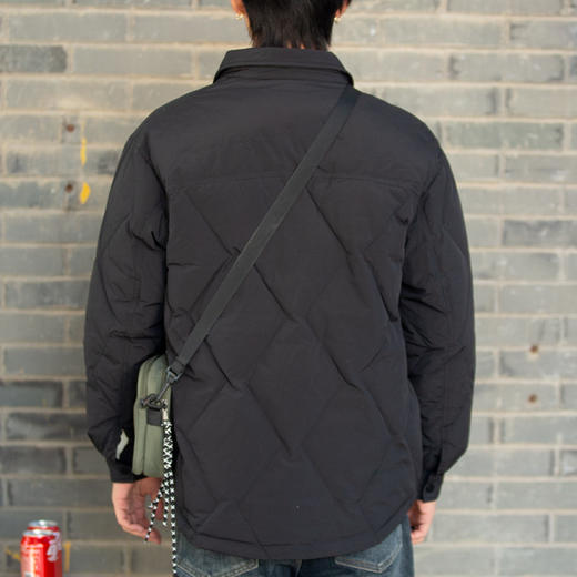 DRONKOO 2025 翻领左贴袋菱形格绗缝衬衫型短款中厚羽绒服 商品图4