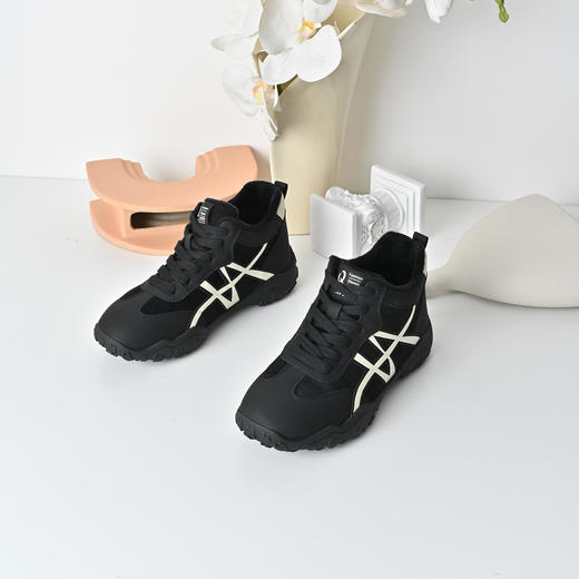 经典鲨2025冬季专柜新品潮流时尚拼色加绒保暖休闲鞋棉鞋女KW296-558051 商品图1