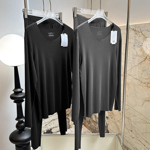 官网1800+ 爱家80S莫代尔暗纹高弹修身男士秋衣秋裤 裸感无痕随心裁保暖内衣套装 商品图3