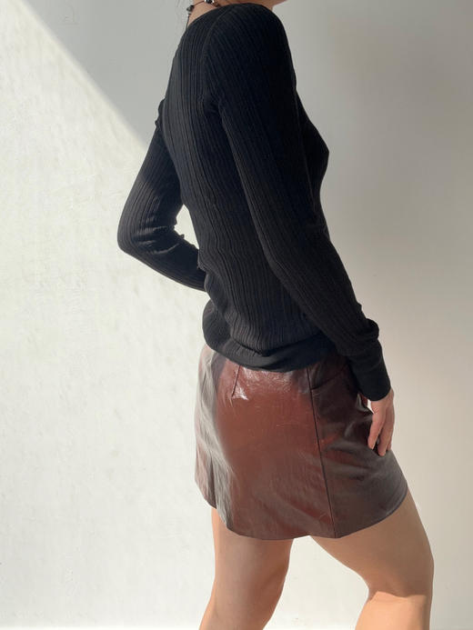 丝所｜S22N002 静海丝绵针织大圆领上衣［ 蓝AC / 白BC / 灰CC / 黑DC / 驼EC] 商品图10