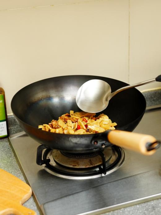 👉锅铲汤勺二合一 🍳厨房好帮手 ，简直是厨房界的 “变形金刚”💕 【倍集不锈钢蘑菇铲两件套】🔥某宝60+❌开团特价仅💰27.9‼️  商品图3