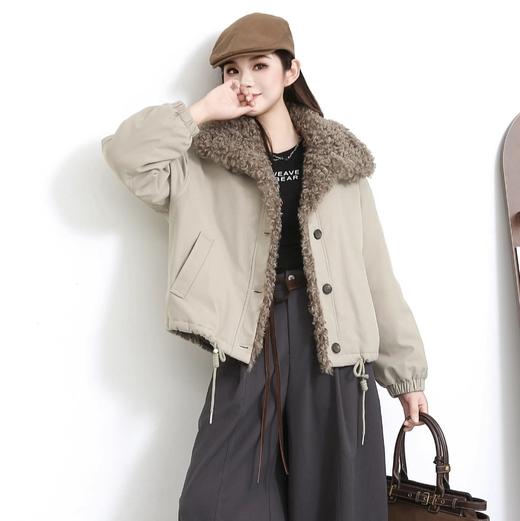 VVFUSHI  短款外套 商品图0