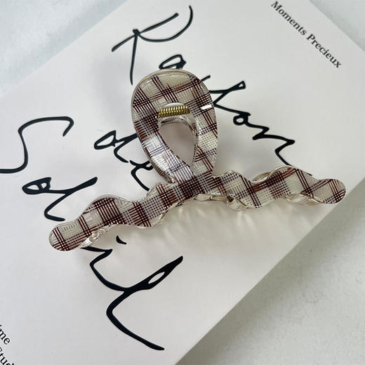 咖色系波浪贴片抓夹-纪念日百货门店同款165044992 商品图4