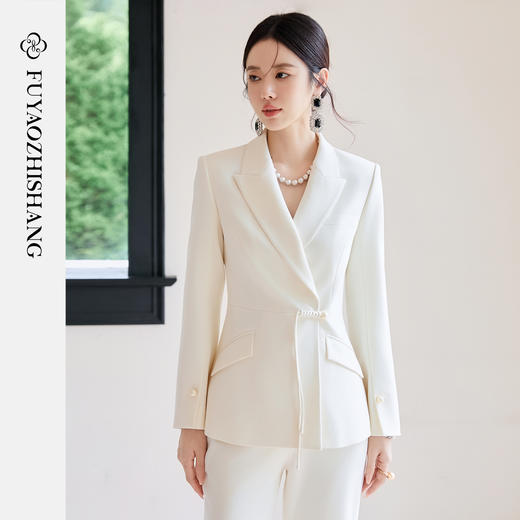 FUYAO扶摇 【知性风】新中式高级感白西装外套女国风盘扣西服正装 商品图3