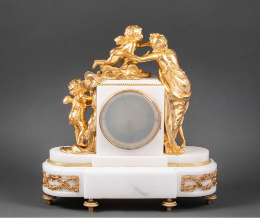 独角鹿西洋古董 19世纪法国出品维纳斯与丘比特主题铜鎏金精雕镶嵌白色大理石座钟烛台三件套 商品图4