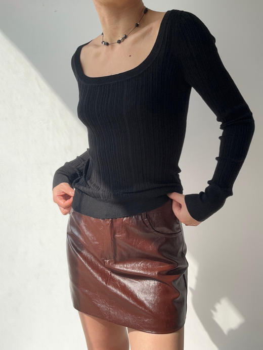 丝所｜S22N002 静海丝绵针织大圆领上衣［ 蓝AC / 白BC / 灰CC / 黑DC / 驼EC] 商品图9