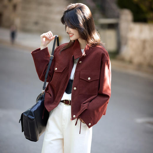 【年货节】熙世界朗姆酒红色轻户外休闲工装风立领夹克短外套女2025秋装新款 商品图4