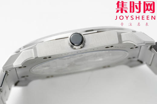 BV宝格丽Octo Finissimo是OCTO系列男士腕表中非常受欢迎的表款，以超薄而闻名 商品图4