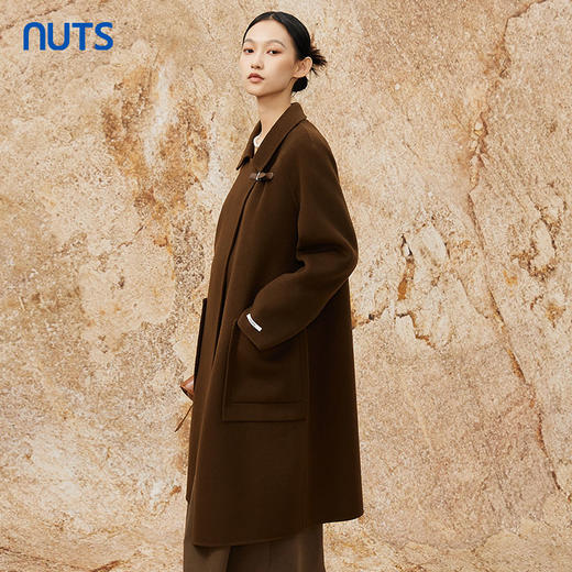 NUTS商场同款冬季新品复古时尚保暖气质手工呢料长外套女4491511A1 商品图2