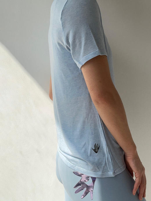 Mocalilie｜On The Go TOP 时时天丝美丽奴羊毛T恤 前后两穿 [ 空气蓝 ] 商品图14