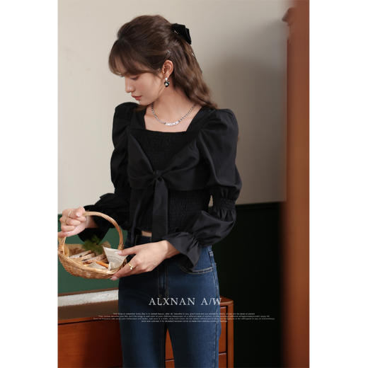 鹿向南「韵律褶皱」法式设计感方领黑色衬衫女秋季蝴蝶结显瘦上衣 商品图3