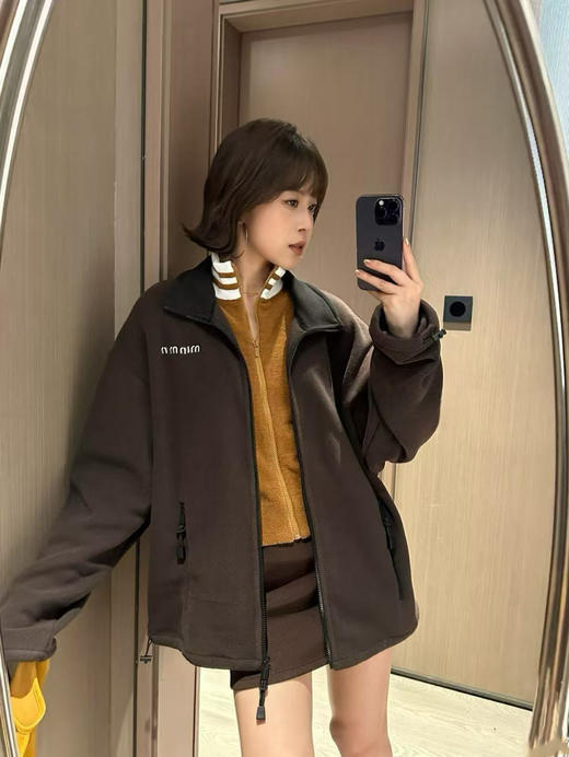 秋冬外套还得是miu！敲好看的棕色摇粒绒外套  情侣款！ 商品图2
